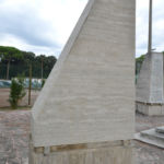 Stele alla M.O.V.M. alla Bandiera della R. A. – Scuola Specialisti A.M. – Caserta