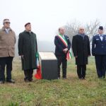 Lastra ricordo incidente C-47 caduto sul monte Tezio