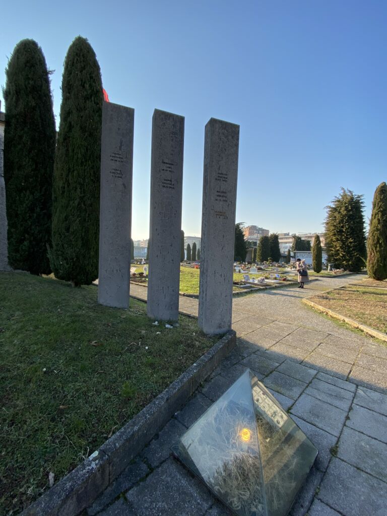 Monumento ai Caduti nel cimitero di Torre Boldone | Pietre della Memoria