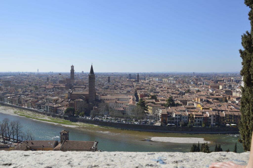 una vista di verona dall'alto foto riccardo gasperini