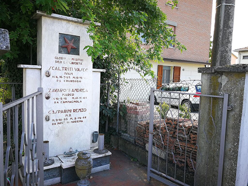 Stele a Vasco Scaltriti, Andrea Zavaroni, Renzo Gasparini Villa