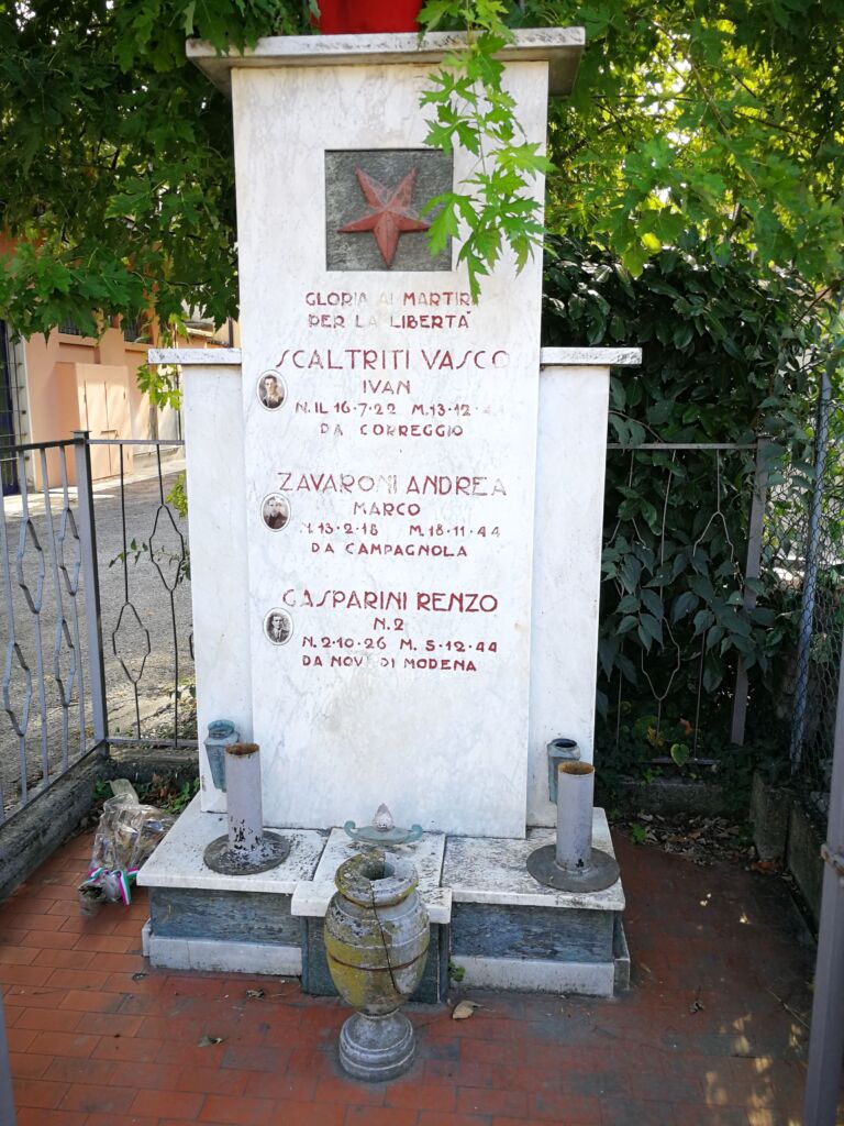 Stele a Vasco Scaltriti, Andrea Zavaroni, Renzo Gasparini Villa