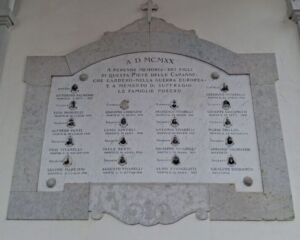 Lapide ai Caduti della Prima guerra mondiale. Pieve di Borgo Capanne.