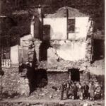 Casa bruciata con vittime civili