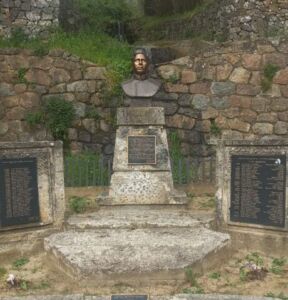 Monumento a Settino Luigi con busto e lapidi dei caduti a San Pietro in Guarano
